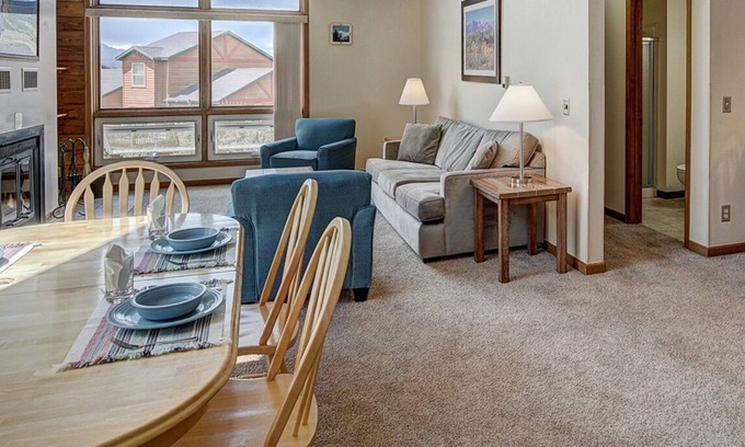 Summit Cove Condominio | Perfect ski/ snowboard getaway 3 minutes to Keystone 15 to Breck