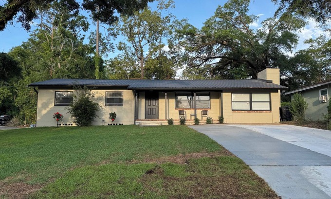 Tallahassee Casa | Perfect Stay Near FSU, FAMU & TCU –Comfort, Convenience & Game Day Ready