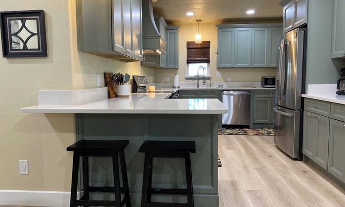 Roswell Casa | Pet Friendly~3 Bedroom 2.5 Bath Home in Roswell