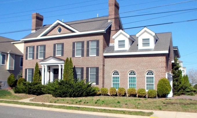 Townsend's Inlet Casa | Pet Friendly 4 Bedroom Home in Sea Isle City