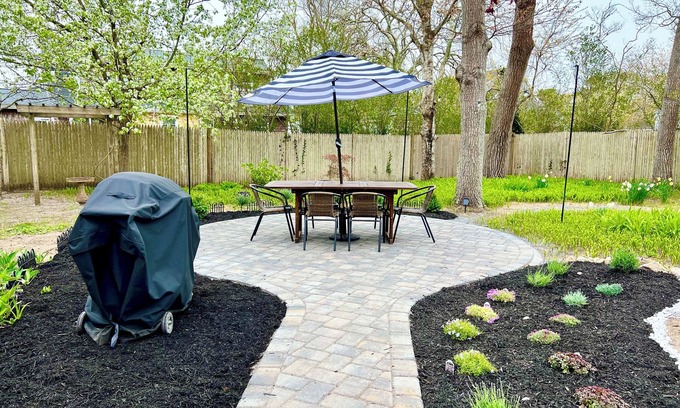 South Yarmouth Cabaña | Pet Friendly Cape Cod Cottage Near Beaches w/ AC + Electric Vehicle Charging