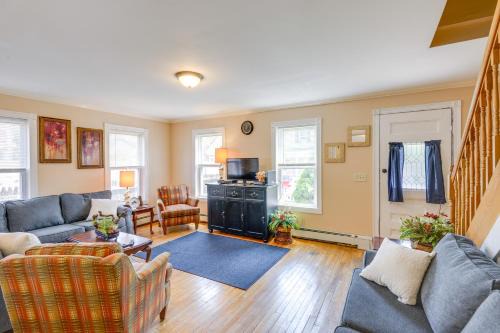 Claremont Casa | Pet-Friendly Claremont Vacation Rental!