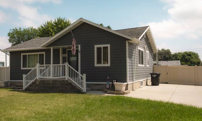 Billings Casa | Pet Friendly Family Getaway- Fitness Room & Backyard