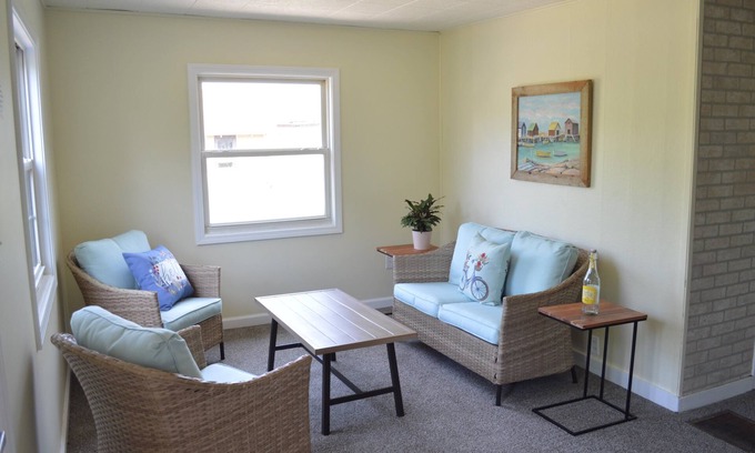 Arcadia Casa | Pet-Friendly Family Home near Golf, LK MI, M22