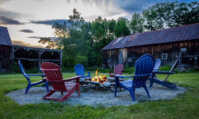 West Townshend Casa | Pet-friendly Farmhouse, near hiking!