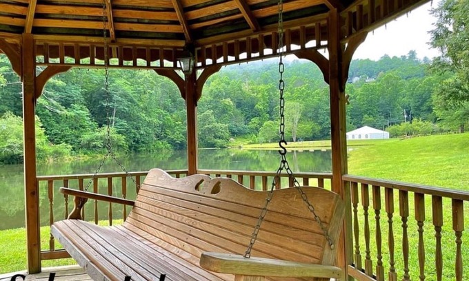 Rabun Gap Casa | Conveniently located in Sylvan Lake Falls, Rabun Gap, Georgia