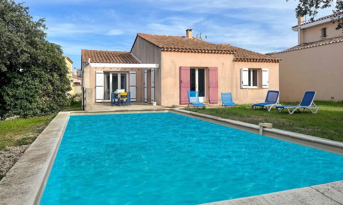 Vers-Pont-du-Gard Casa | Casa que admite mascotas en.