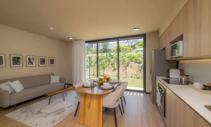 Santa Ana Apartamento | Pet Friendly, garden and washine machine
