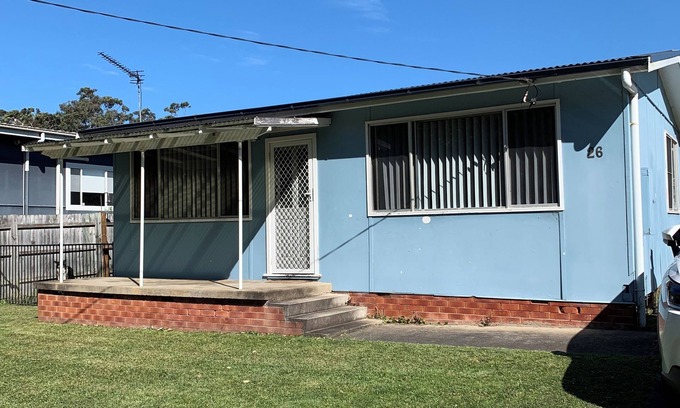 Culburra Beach Cabaña | Pet friendly holiday cottage close to beach and river.