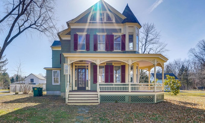 Claverack-Red Mills Casa | Pet-Friendly Hudson Home Near Won Dharma Center!