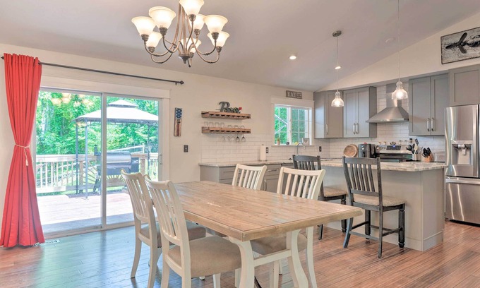Mount Victoria Casa | Pet-Friendly Mechanicsville Retreat w/ Deck!