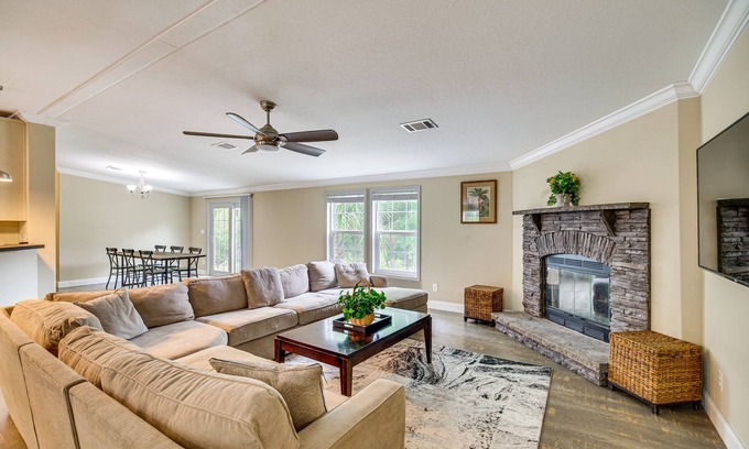 Palm City Casa | Pet-Friendly Palm City Home w/ Yard & Grill!