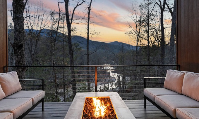Burnsville Casa | Pet-Friendly Riverfront | Hot Tub, Views & Fishing