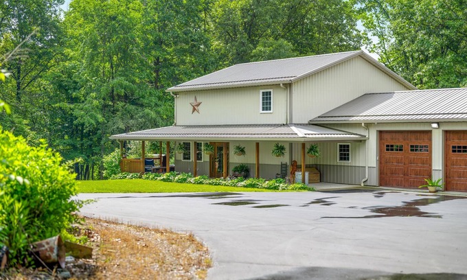 Nineveh Casa | Pet-friendly, Stocked Fishing Pond, Hiking