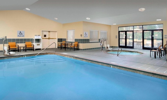 Tanasbourne Casa | Pet-friendly Unit Near Waterhouse Powerline Park! Indoor Swimming Pool!