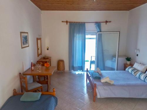 Karlovassi Apartamento | Petalides Studios