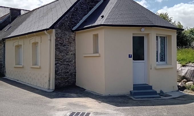 La Roche-Jaudy Casa | Petite Maison de Ville Dans Ruelle au Calme à 20mn de la mer
