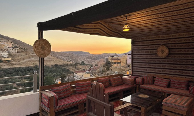 Wadi Musa Hotel | Petra Corner Hotel