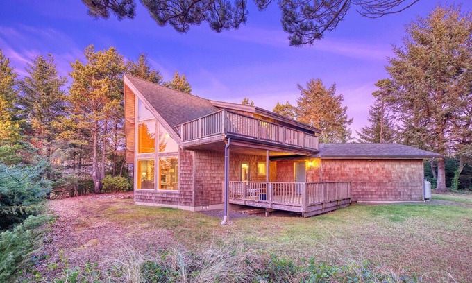 Ocean Park Casa | Pets OK, 150 yds to beach, modern, luxury (Journey)