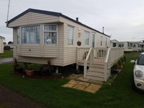 Heacham Chalet De Esquí | pets stay free 3 bedroom caravan at heacham beach