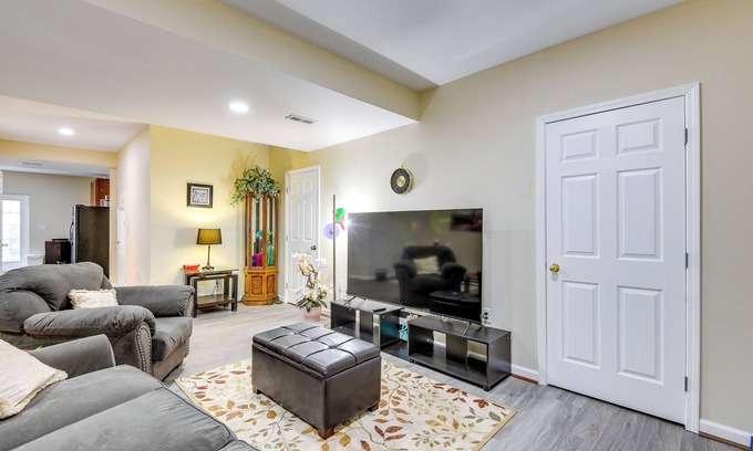 Sterling Apartamento | Pets Welcome! Cozy Family Apartment in Sterling