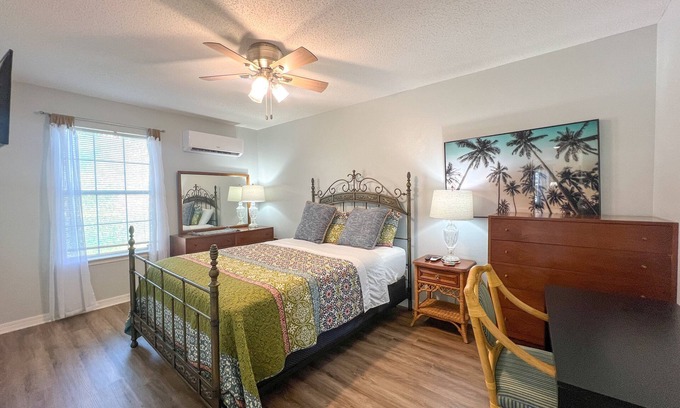 Southeast Pensacola Casa | Peyton Cottage - near Hospitals-Airport