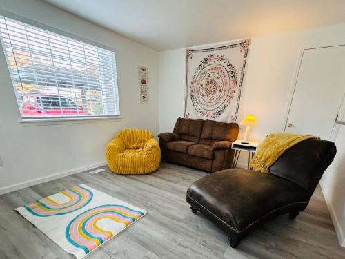 Hillcrest Casa | Phoebe's Place - A Friends' Inspired Escape