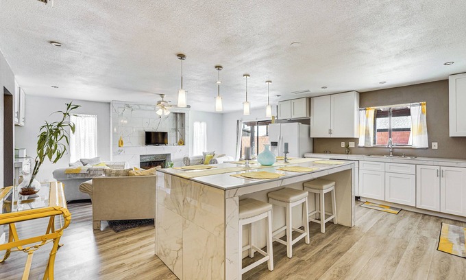 South Mountain Casa | Phoenix Home w/ Patio & Mtn Views!