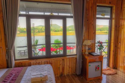 Son Trach Hotel | Phong Nha Escape Bungalow
