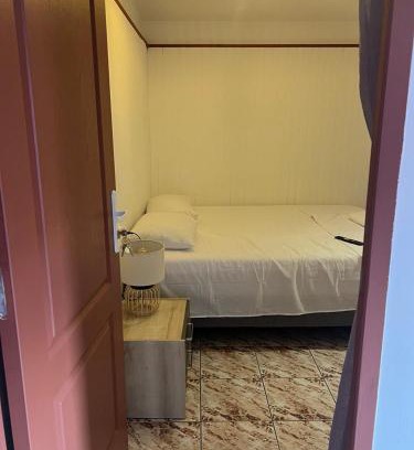 Le Port Cama Y Desayuno | PIA HOME La Rivière