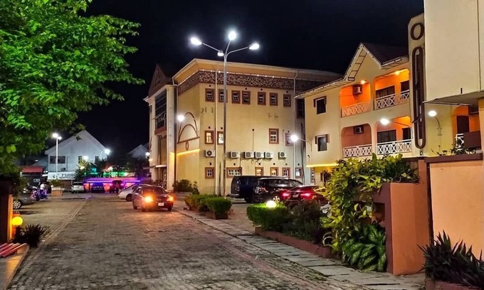 Ofin Hotel | Piccadilly Suites and Luxury Apartment