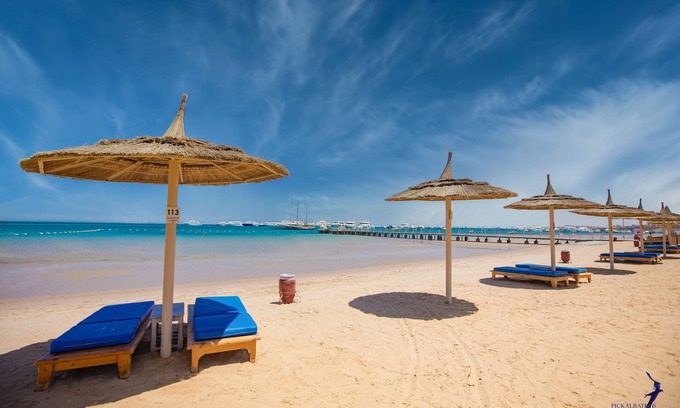 Sheraton Road -Sakkala Complejo | Pickalbatros White Beach Resort - Hurghada