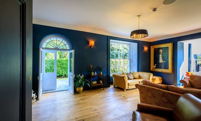 Llanddowror Hotel | Picton House Hotel