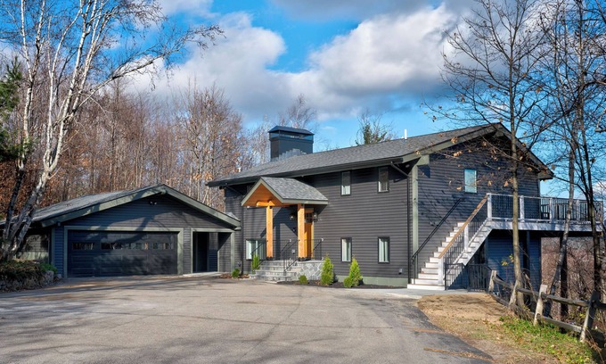 Birch Hill Casa | Picturesque mountain retreat w/ Amazing views, Movie Thtr, Golfsim, Sauna & HT
