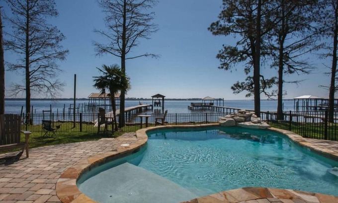 Lillian Casa | Pier - Pool - Pet Friendly - Waterfront - 3-bedroom house on Perdido Bay.
