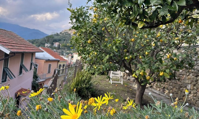Castellaro Apartamento | Piera's House: relaxation, hill, view