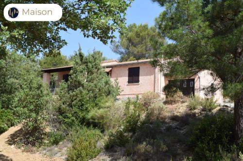 Saint-Julien Casa | Pierres du Sud, dans les collines près des lacs
