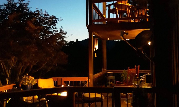 Franklin Cabina | Cabina del árbol de pino en Franklin NC