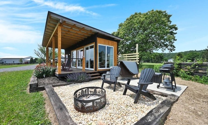Pine Grove Apartamento | Pine Grove Scenic View: Unforgettable Love Getaway