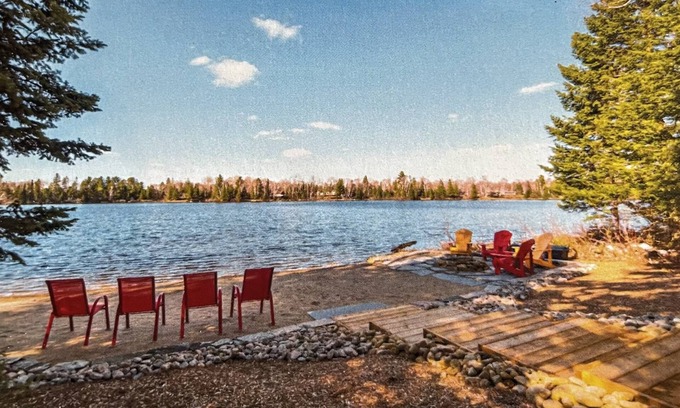 Perry Cabaña | Pine Lane Retreat