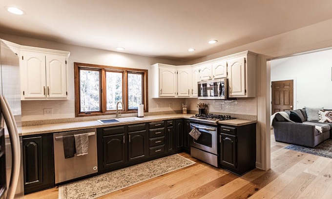 Royal Pines Casa | Pinecrest Retreat! 5Bed 3Bath home with Pool, Hot Tub & Fire Pit