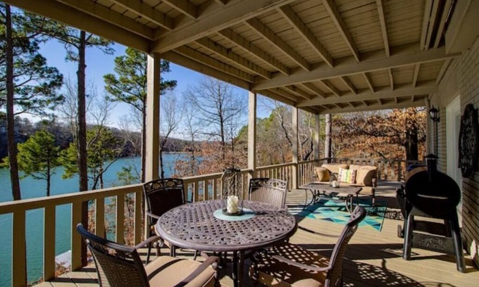 Bella Vista Casa | The Pines at Lake Ann-Private Lower Level
