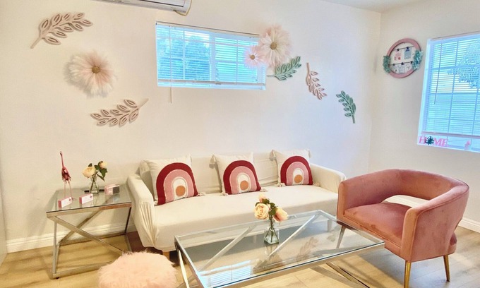 Rosemead Casa | Pink Lovely 1BR house near DTLA