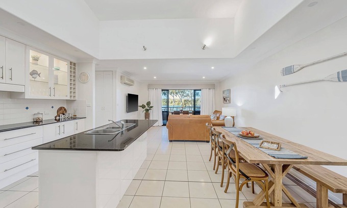 North Haven Apartamento | Pippies - 3 bedroom unit with amazing Foreshore views