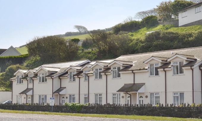 Burgh Island Casa | Pirates Cove - FXX