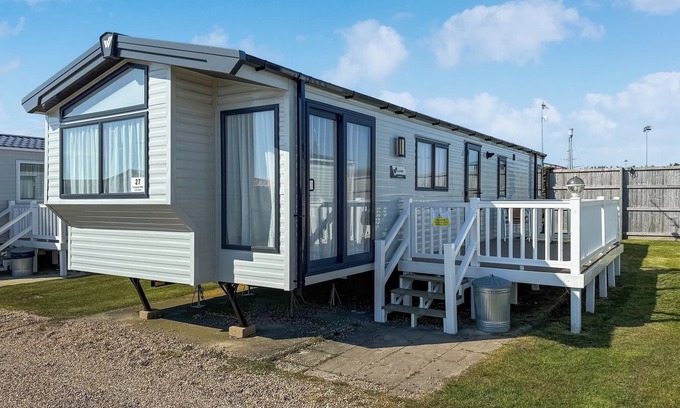 Layer Marney Casa | Platinum Caravan (Pet)