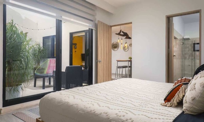 Jimenez Apartamento | Playa del Carmen Apt: Pool, Backyard & Garage