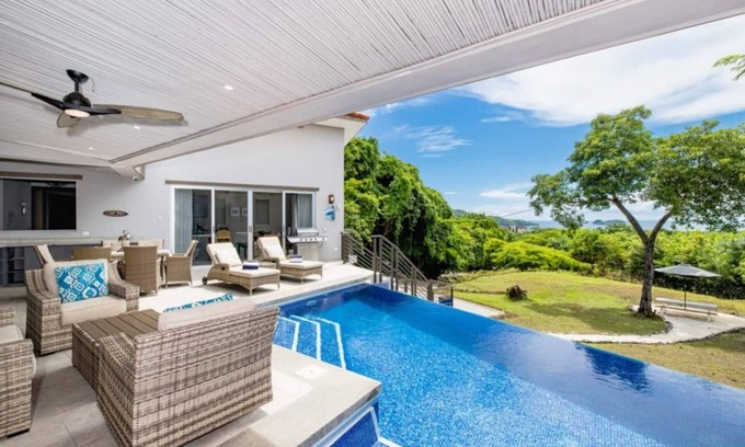 Playa Panamá Casa | Playa Hermosa 4BR Sleep 8 Private Pool Ocean View