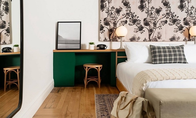 Buckman Neighborhood Apartamento | Pleasant Stay, Convenient Location! Pets Allowed, Near Stark's Vacuum Museum