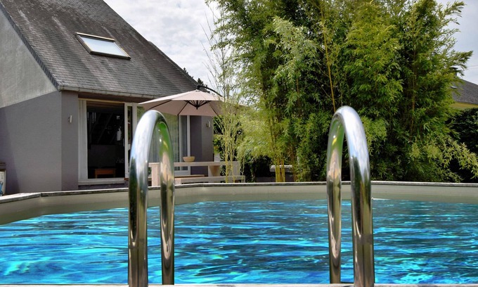 Saint-Mard Casa | Plush Holiday Home in Virton with Sauna